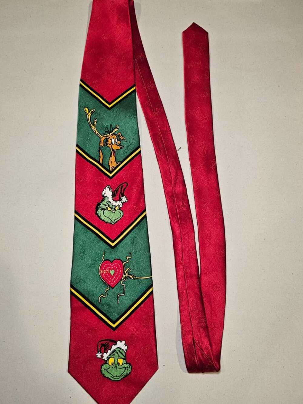 Dr Seuss Grinch Silk Tie Men's Novelty Cartoon Christmas Green 100% Silk